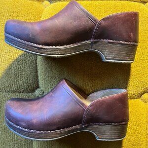 Dansko Brenna Women's Leather Clog size 8.5-9